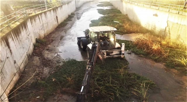 Tekirdağ’da olası taşkın ve su baskını riskine karşı Değirmenaltı Deresi temizlendi