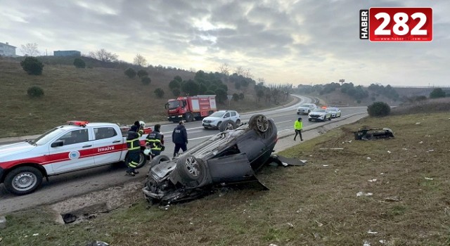 Tekirdağ'da otomobil takla attı; 2 yaralı