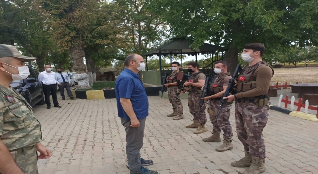 Edirne Valisi Canalp, Yunanistan sınır hattında incelemede bulundu