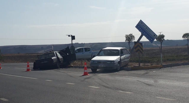 Tekirdağ’da iki otomobil çarpıştı: 3 yaralı 