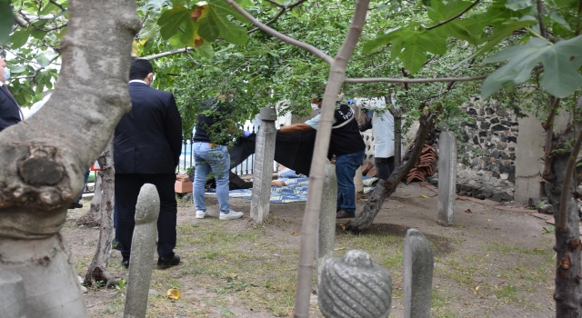 Tekirdağ’da bir kişi cami bahçesinde bıçakla öldürülmüş halde bulundu