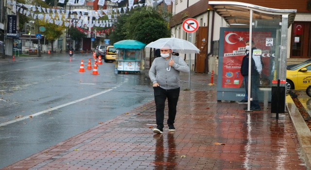 Tekirdağ’da sağanak hayatı olumsuz etkiledi