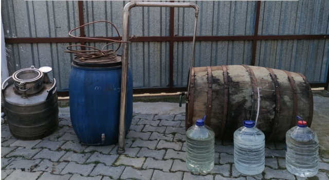 Tekirdağ’da 280 litre sahte içki yakalandı