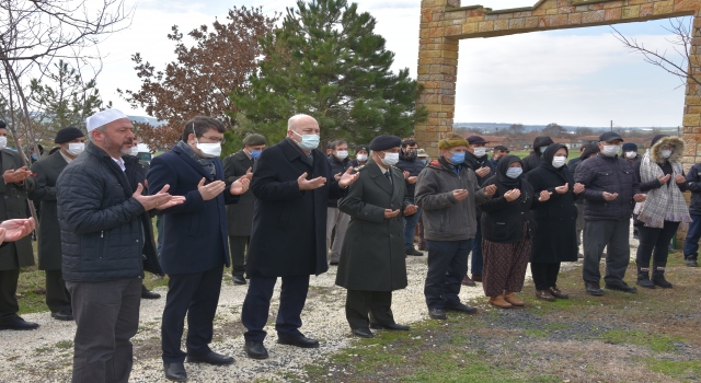 Şehit asker Yunus İşçan, Hayrabolu’da mezarı başında anıldı