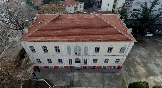 2. Abdülhamid tarafından yaptırılan tarihi okul salgın döneminde ”vefanın adresi” oldu