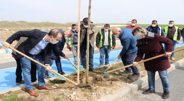 Edirne’de Kovid19 salgınında yaşamını yitiren sağlık çalışanları anısına fidan dikildi