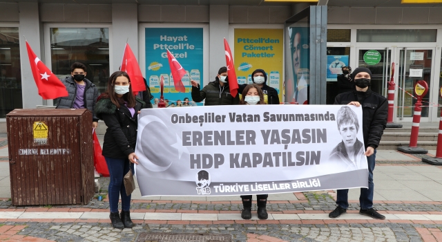 Edirne’de Türkiye Liseliler Birliği, ”Onbeşliler vatan savunmasında, Erenler yaşasın HDP kapatılsın” pankartı açtı: