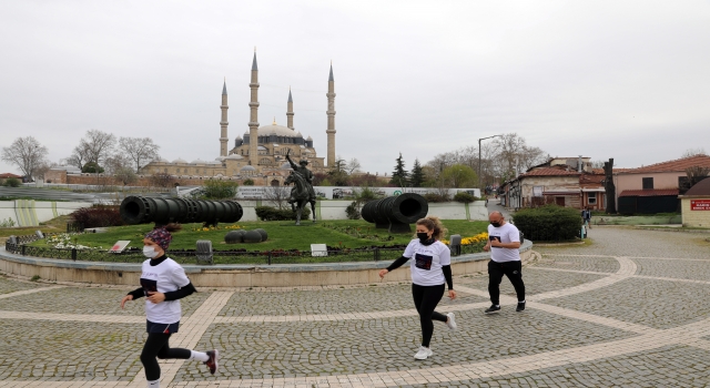 Selimiye Camisi’nin UNESCO’ya girişinin 10. yıl dönümünde atletler cami çevresinde10 tur attı 