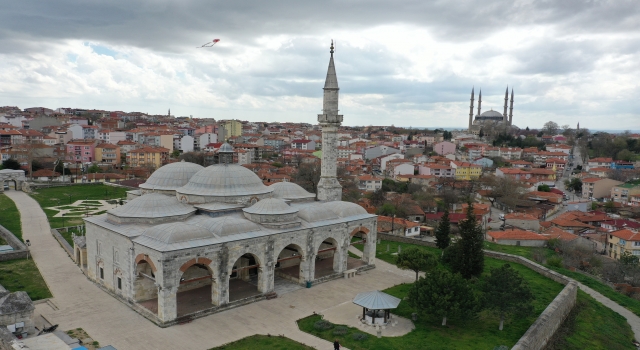 RAHMET VE BEREKET AYI RAMAZAN: Türk çini sanatının eşsiz örneklerini sunan bir başyapıt: Muradiye Camisi