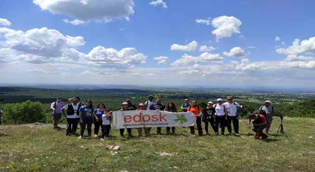 Edirneli doğaseverler ”kademeli normalleşme”nin ilk yürüyüşünü Balkan köylerine yaptı