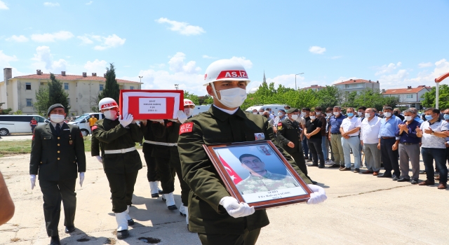 Mardin’de silah kazası sonucu şehit olan asker Tekirdağ’da son yolculuğuna uğurlandı