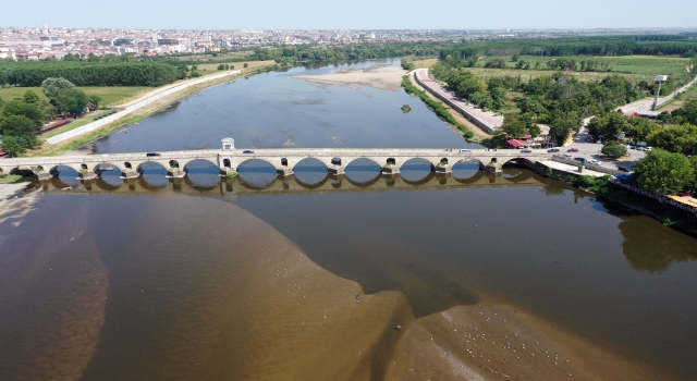 Edirne’de sıcaklar nehirlerin su seviyesini düşürürken tarımsal üretimi de olumsuz etkiliyor