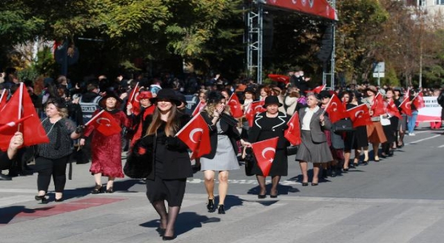 Kırklareli’nin kurtuluş gününe kadınlar damga vurdu