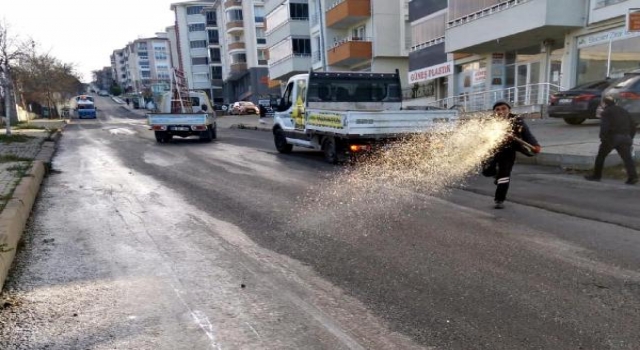 Tekirdağ’da buzlanmaya karşı tuzlama çalışması yapıldı