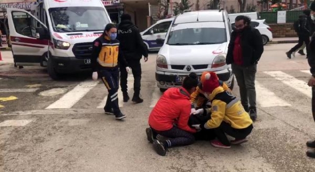 Hafif ticari aracın yaya geçidinde çarptığı çocuk yaralandı