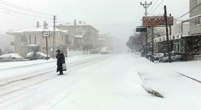 Tekirdağ’ın yükseklerinde yoğun kar yağışı