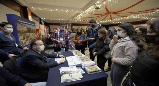 Trakya Üniversitesi, Edirne’de düzenlenen fuarda aday öğrencilere tanıtıldı