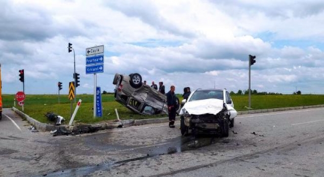 Tekirdağ’da otomobiller çarpıştı: 4 yaralı