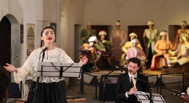 Yaprak Sayar’dan Sultan 2’nci Bayezid Külliyesi’nde konser