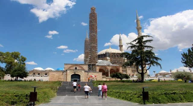 Edirne’de ’bayram’ bereketi; ciğercilerde kuyruk oluştu