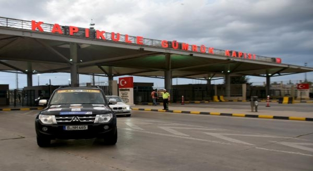 9 bin 100 kilometrelik ’İpek Yolu Rallisi’nde yarışmacılar, Kapıkule’de tava ciğeriyle karşılandı