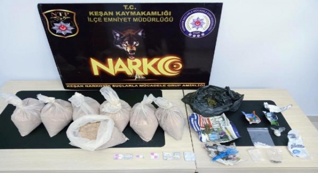 Kömürlükte 6 kilo 400 gram eroin ele geçirildi; 2 gözaltı