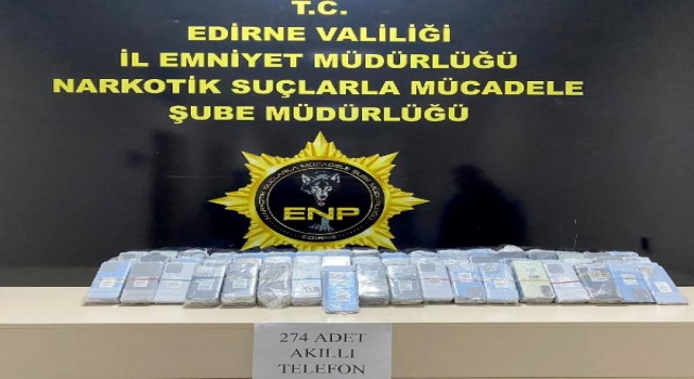 Edirne’de, Bulgar plakalı araçta 274 kaçak cep telefonu ele geçirildi