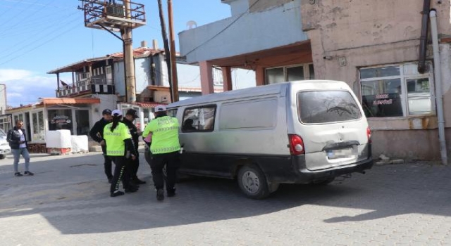 Keşan’da polis aranması olan 22 kişiyi yakaladı