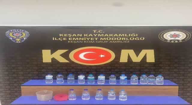 Polis, bir evde 8,5 litre sahte içki ele geçirdi