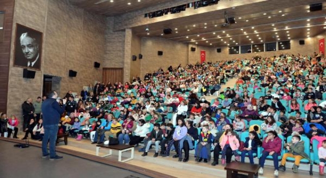 Süleymanpaşa Belediyesi’nin şenliğinde 10 bin çocuk eğlendi