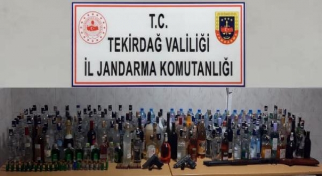 Bağ evinde 260 litre kaçak içki ele geçirildi; 1 gözaltı