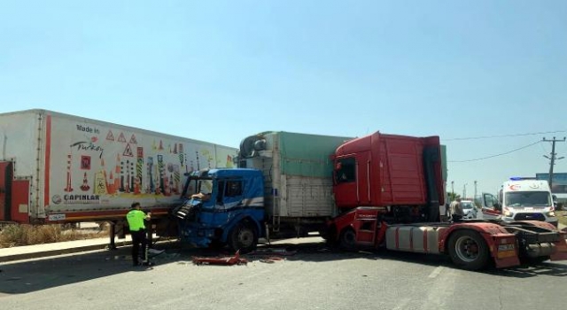 Tekirdağ’da TIR ile kamyon çarpıştı