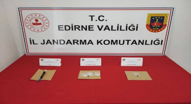 Edirne’de otomobilde uyuşturucu ele geçirildi