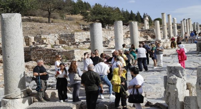 Tekirdağlı gazeteciler Efes Antik Kenti’ni gezdi