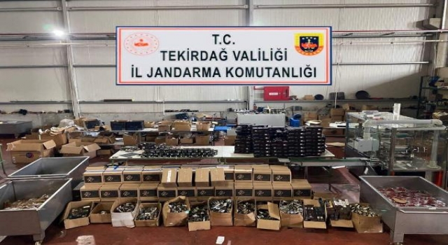 Tekirdağ’da 1 ton 806 kilo nargile tütünü ele geçirildi