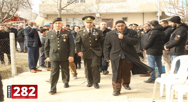 İdlib'de şehit olan 3 askerin Tekirdağ'daki ailelerine acı haber verildi