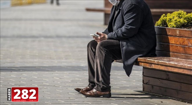 İçişleri Bakanlığı: 65 yaş üstü ve kronik rahatsızlığı olanların dışarı çıkmaları sınırlandırıldı