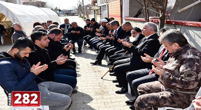 Vali Yıldırım'dan şehit ailesine ziyaret