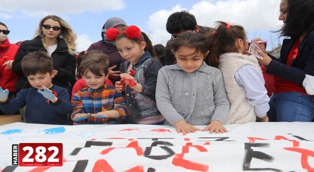 Ergene Belediye Başkanı Rasim Yüksel Özel Çocuklarla Birlikte Fidan Dikti