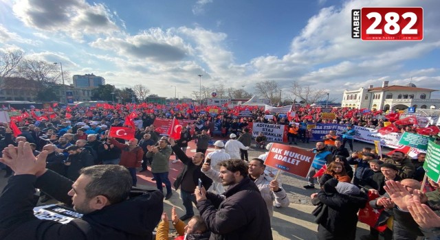 STAJ VE ÇIRAKLIK MAĞDURLARI TÜRKİYE GENELİNDE EŞ ZAMANLI MEYDANLARA İNİYOR