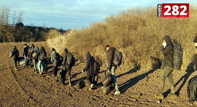 Tekirdağ'da 12 kaçak göçmen ile 1 organizatör yakalandı