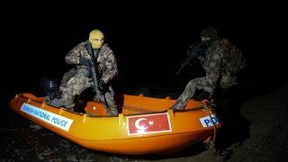 Özel harekatçılar, Yunan sınırında gece gündüz devriyesini sürdürüyor