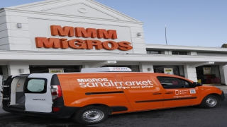 Migros, 60 yaş ve üstü müşterilerin siparişlerini evlerine ücretsiz götürüyor