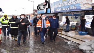 Belediye Başkanı Albayrak, hortumun yaşandığı Marmaraereğlisi ilçesini ziyaret etti 