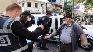 Maskeyi düzgün takmasını isteyen polise ”Ben vebalı değilim” yanıtı verdi