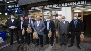 MHP ”askıda ekmek” kampanyası başlattı