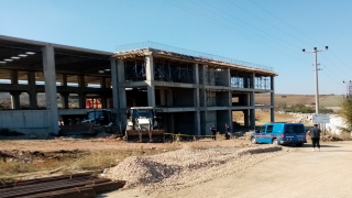 Tekirdağ’da devrilen iş makinesinin altında kalan işçi hayatını kaybetti