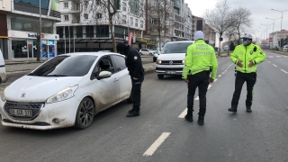 Çorlu’da polis ”sokağa çıkma kısıtlaması denetimi” yaptı