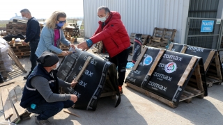 Edirne’de yağ fabrikasının atık paletleri sokak hayvanları için ”sıcak yuva”ya dönüştürülüyor