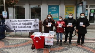 Edirne’de Türkiye Gençlik Birliği üyeleri HDP’nin kapatılması için imza kampanyası başlattı